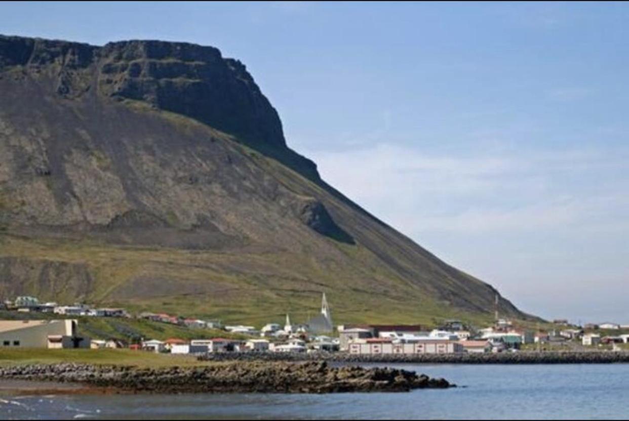 West Peninsula Apartment, Olafsvik. المظهر الخارجي الصورة