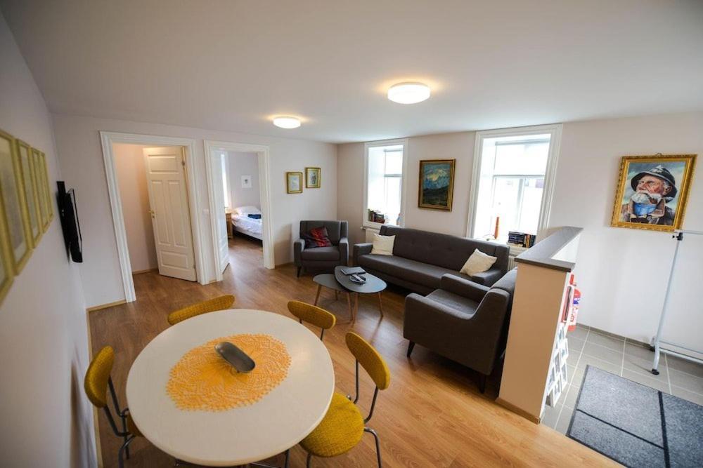 West Peninsula Apartment, Olafsvik. المظهر الخارجي الصورة